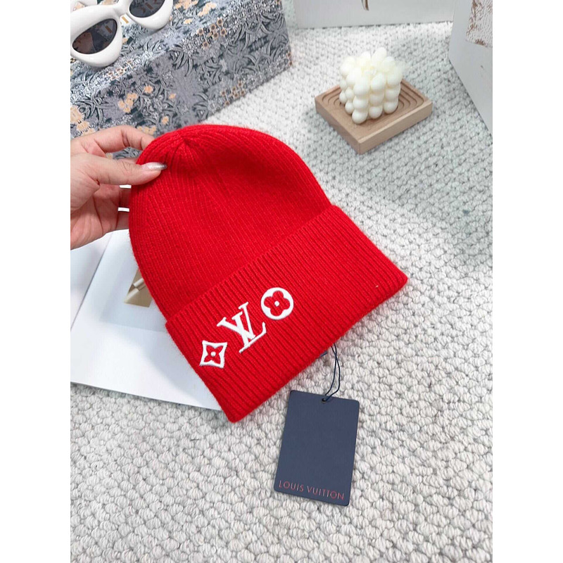 l**is V*t*n lv headline beanie red