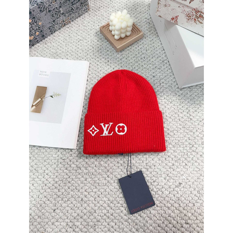 l**is V*t*n lv headline beanie red