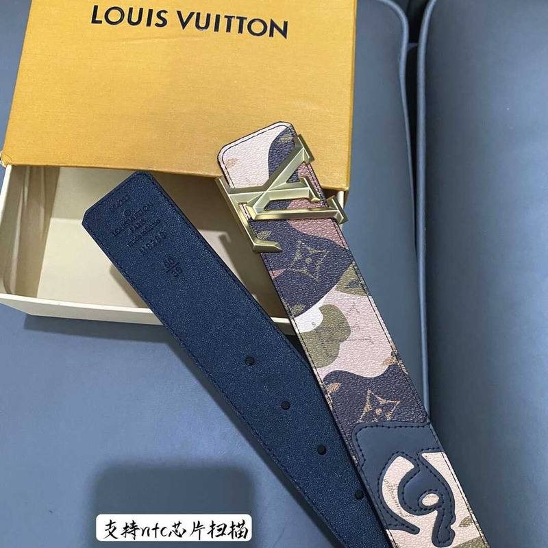 l**is V*t*n initiales 40mm reversible belt