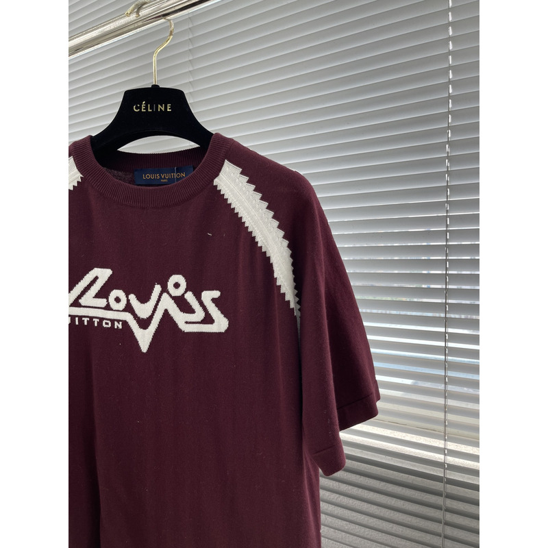 l**is V*t*n logo t-shirt burgundy