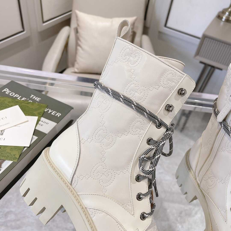 G*u*i gg quilted lace-up ankle boots leather white