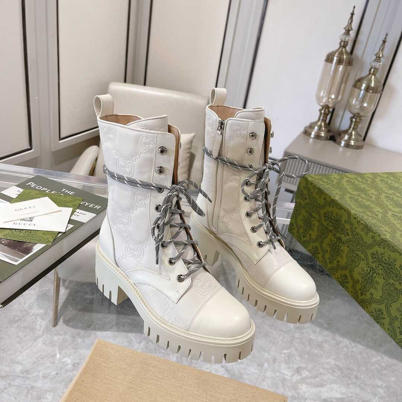 G*u*i gg quilted lace-up ankle boots leather white