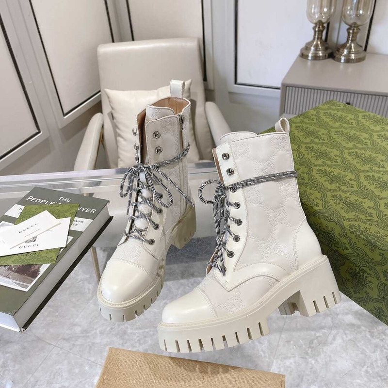 G*u*i gg quilted lace-up ankle boots leather white