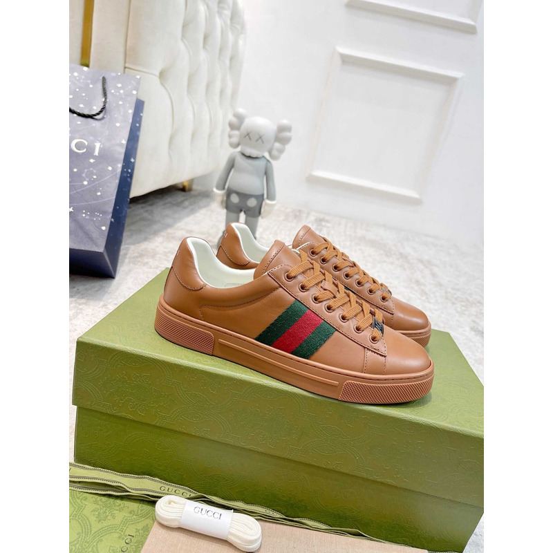 G*u*i ace sneaker with green and red web brown