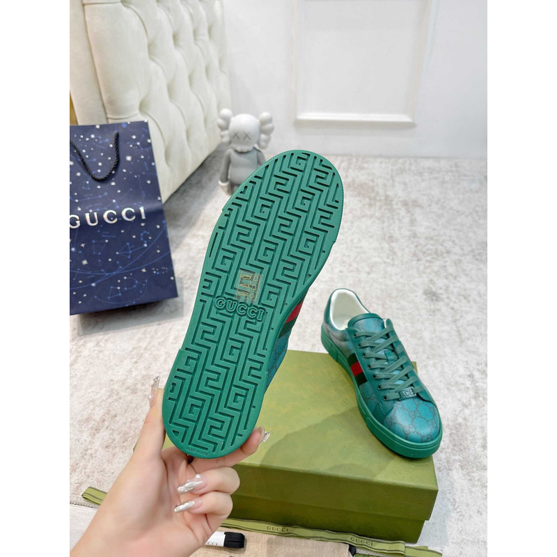 G*u*i ace sneaker with green and red web green