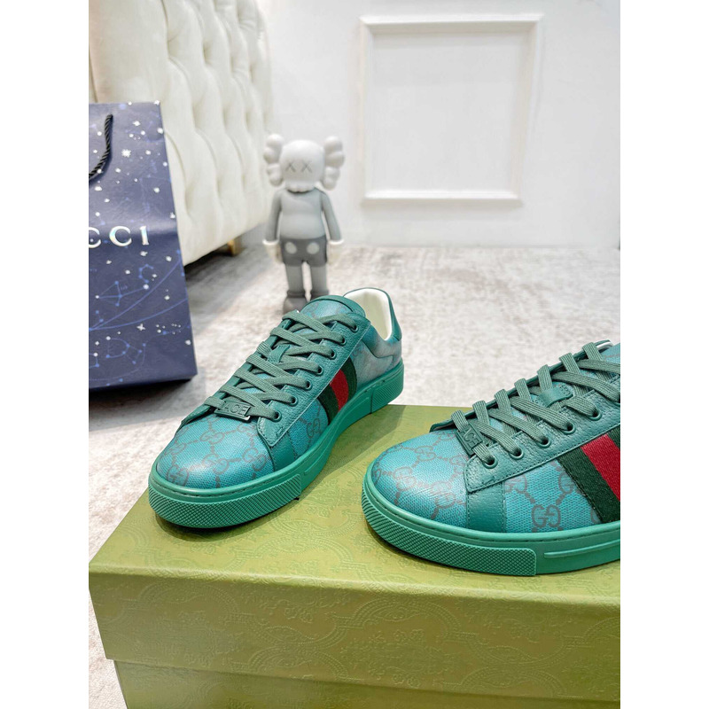 G*u*i ace sneaker with green and red web green