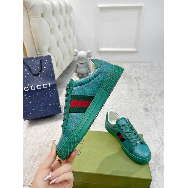 G*u*i ace sneaker with green and red web green