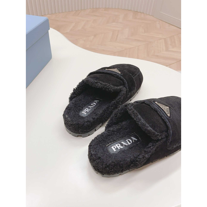 Pra*a logo-plaque shearling slippers black