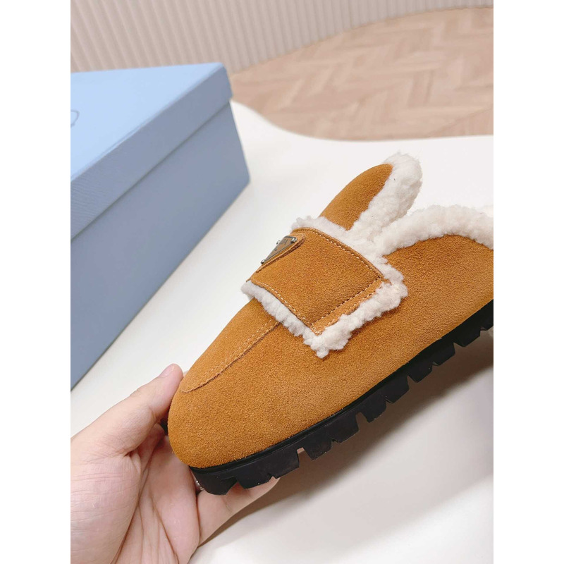 Pra*a logo-plaque shearling slippers brown