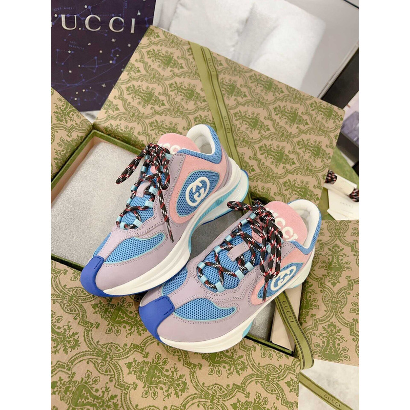 G*u*i run sneakers lilac suede