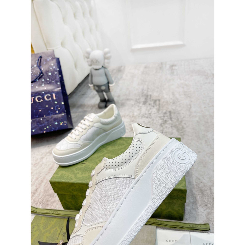 G*u*i damensneaker mit gg weißer und grauer gg sup*e-canvas