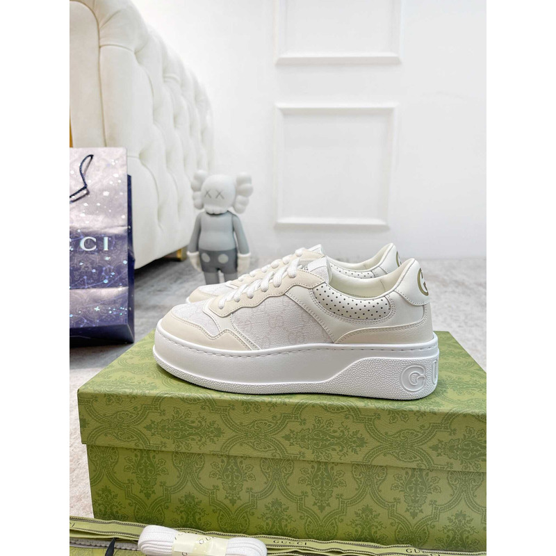 G*u*i damensneaker mit gg weißer und grauer gg sup*e-canvas