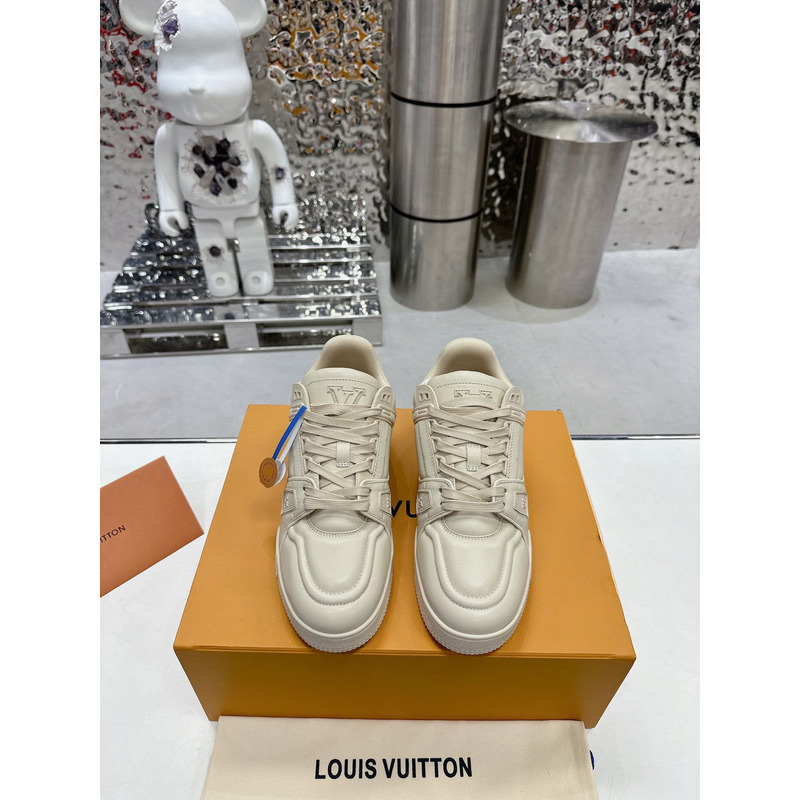 l**is V*t*n lv trainer sneaker