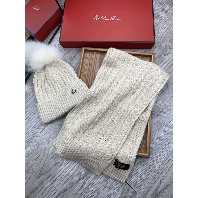 Loro piana Wool Pom And Scarf Off White