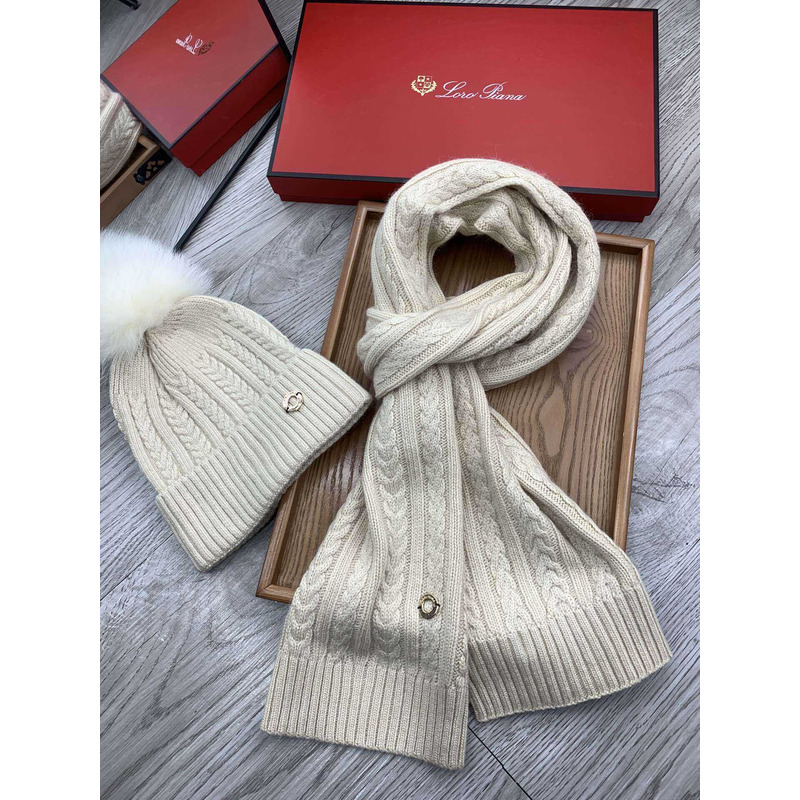 Loro piana Wool Pom And Scarf Off White