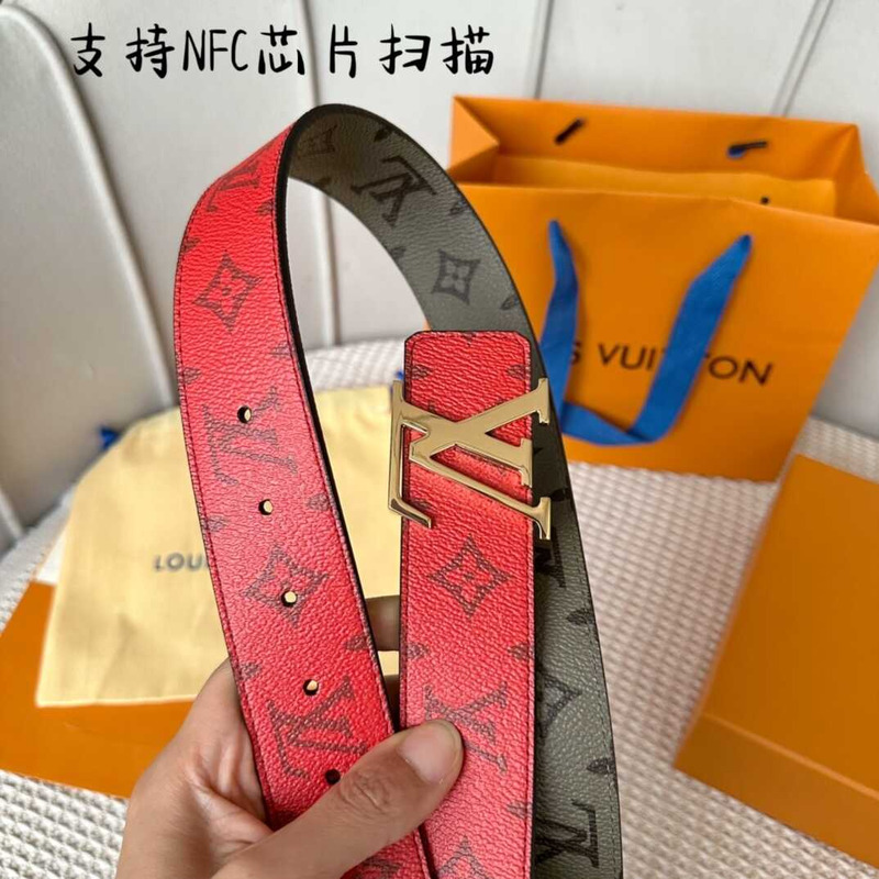 l**is V*t*n initials 40mm reversible belt with golden lv initials buckle khaki green/red