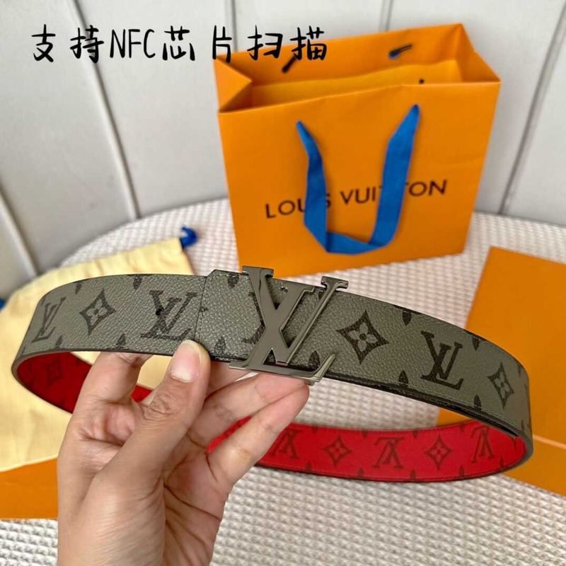 l**is V*t*n initiales 40mm reversible belt with khaki lv initials buckle khaki green/red