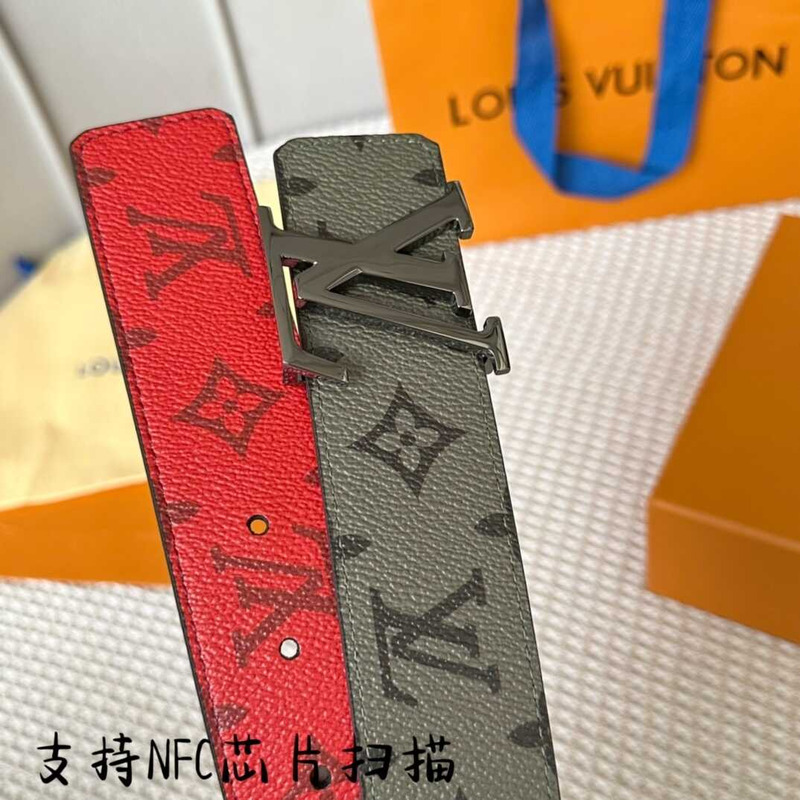 l**is V*t*n initiales 40mm reversible belt with khaki lv initials buckle khaki green/red