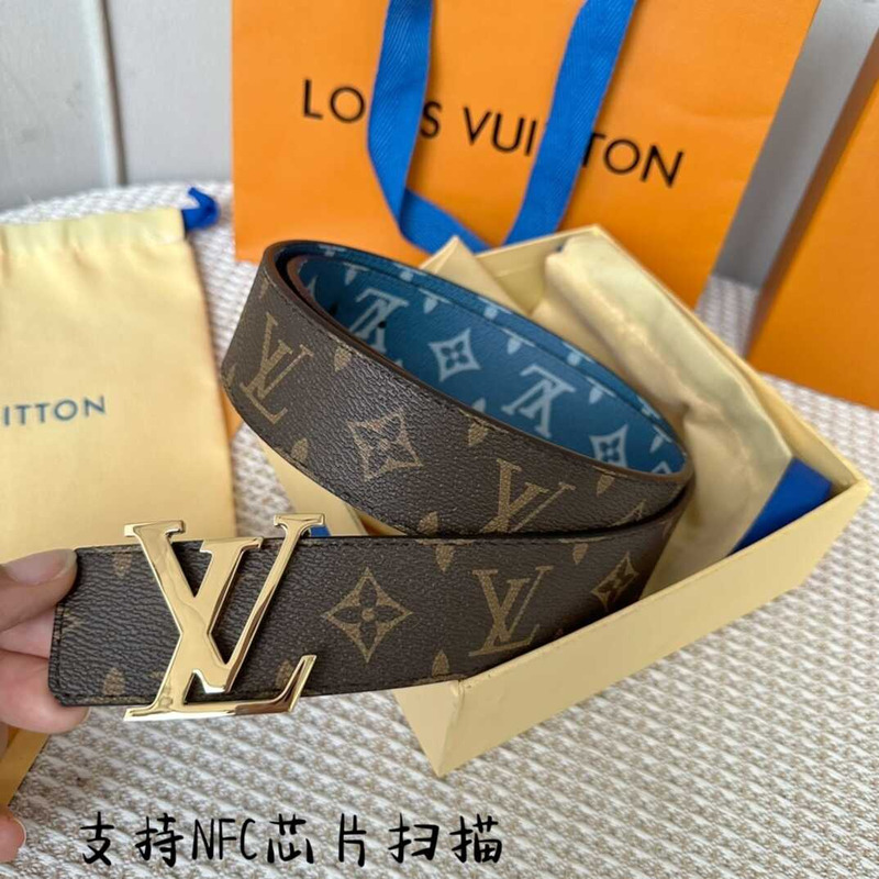 l**is V*t*n  initiales 40mm reversiblet with golden lv initials buckle monogram canvas/blue