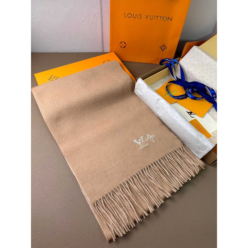 l**is V*t*n cashmere scarf camel/beige