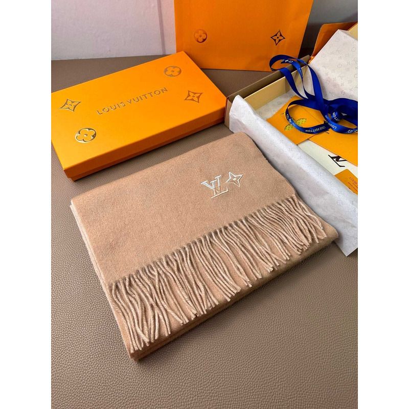 l**is V*t*n cashmere scarf camel/beige