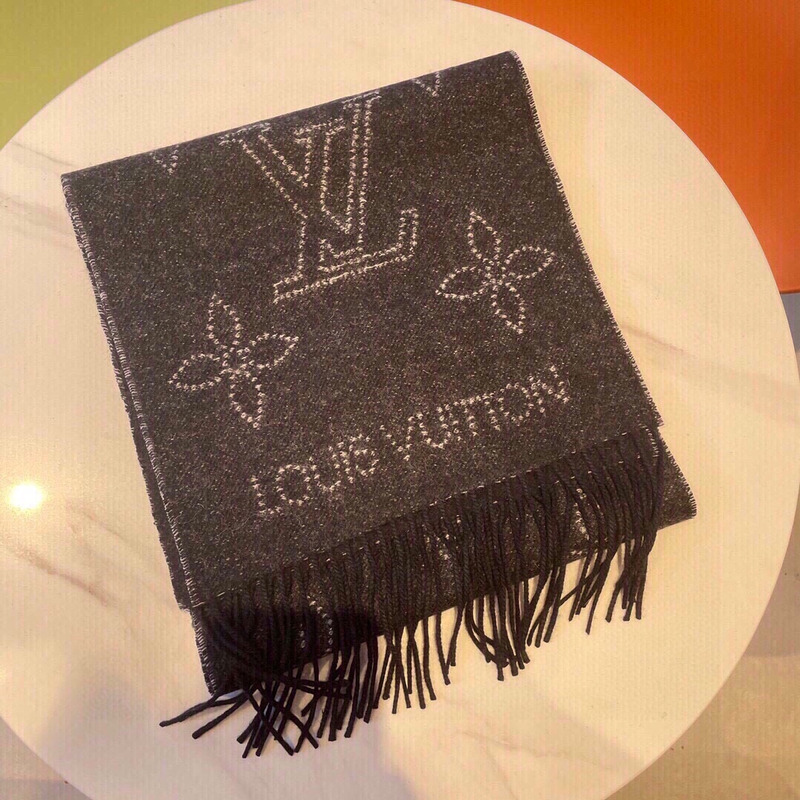 l**is V*t*n mahina flight mode scarf wool and cashmere grey