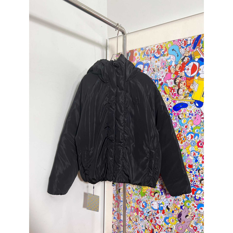 l**is V*t*nlvse quilted hoodie black