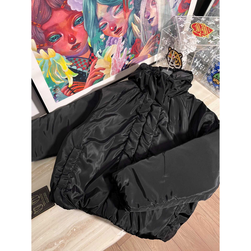 l**is V*t*nlvse quilted hoodie black