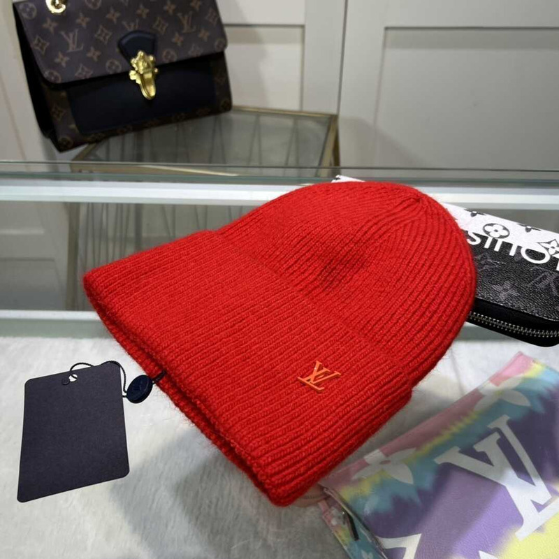 l**is V*t*n cashmere ahead beanie red