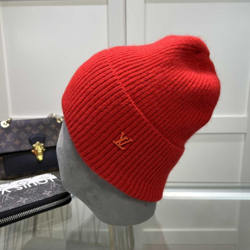 l**is V*t*n cashmere ahead beanie red