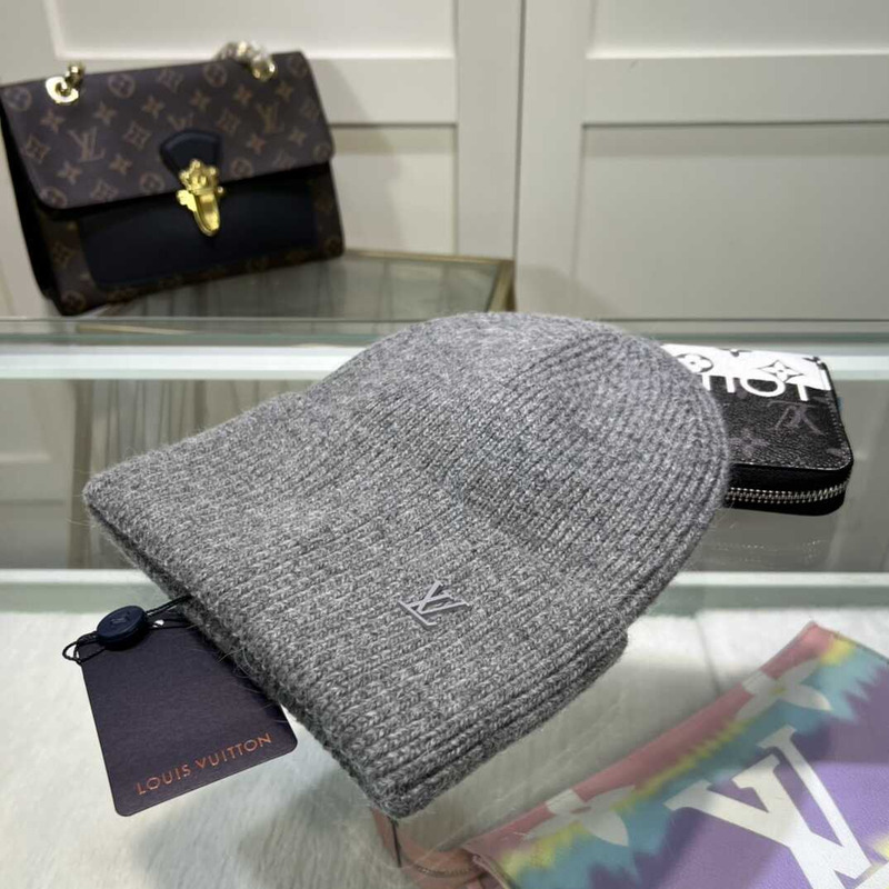 l**is V*t*n cashmere ahead beanie grey