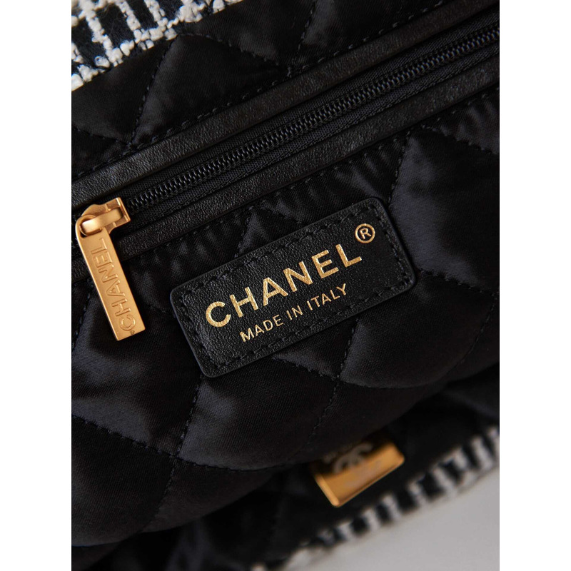 Ch*el velvet camellia quilted small Ch*el 22 black white