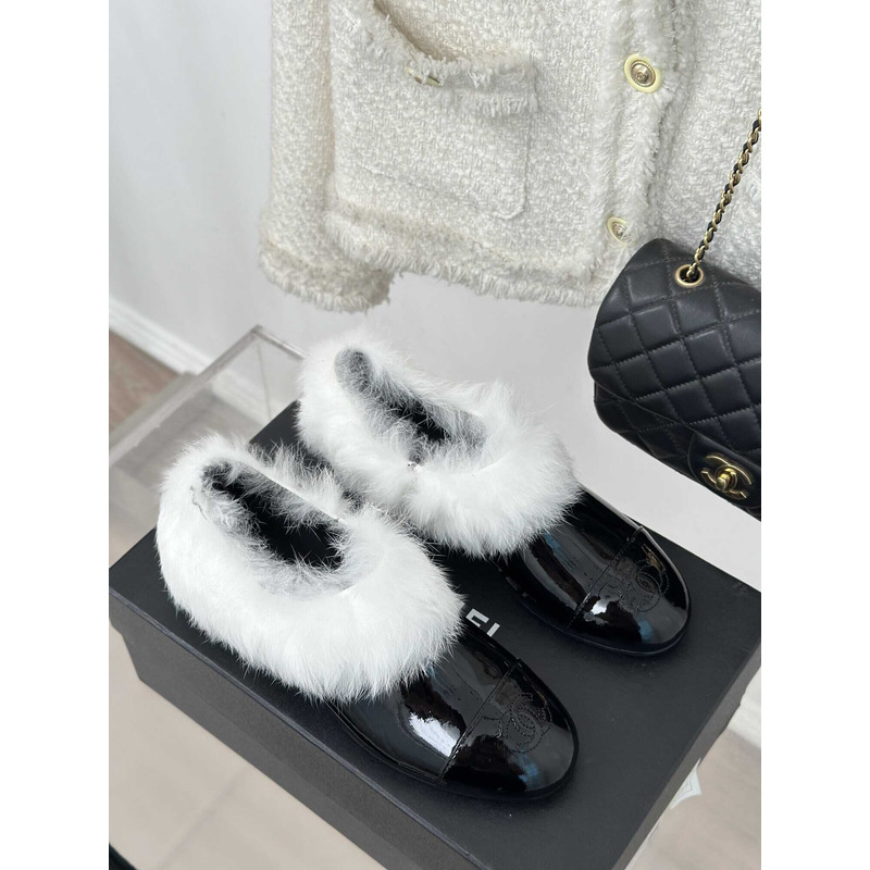 G*u*i short boots patent lambskin & shearling lambskin black & white