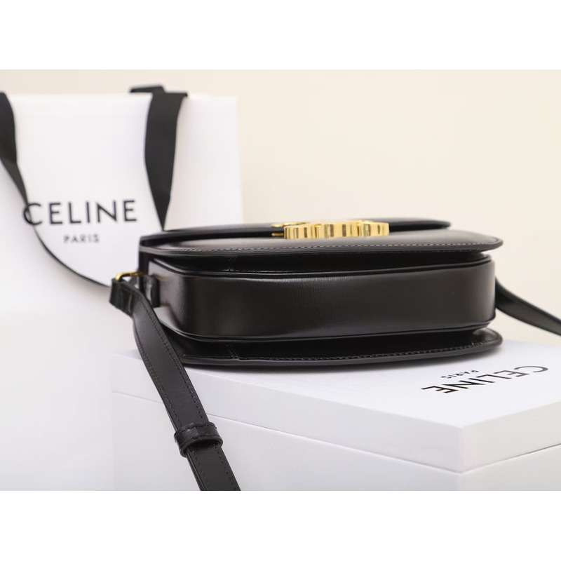 Ce**e chain besace clea in calfskin black