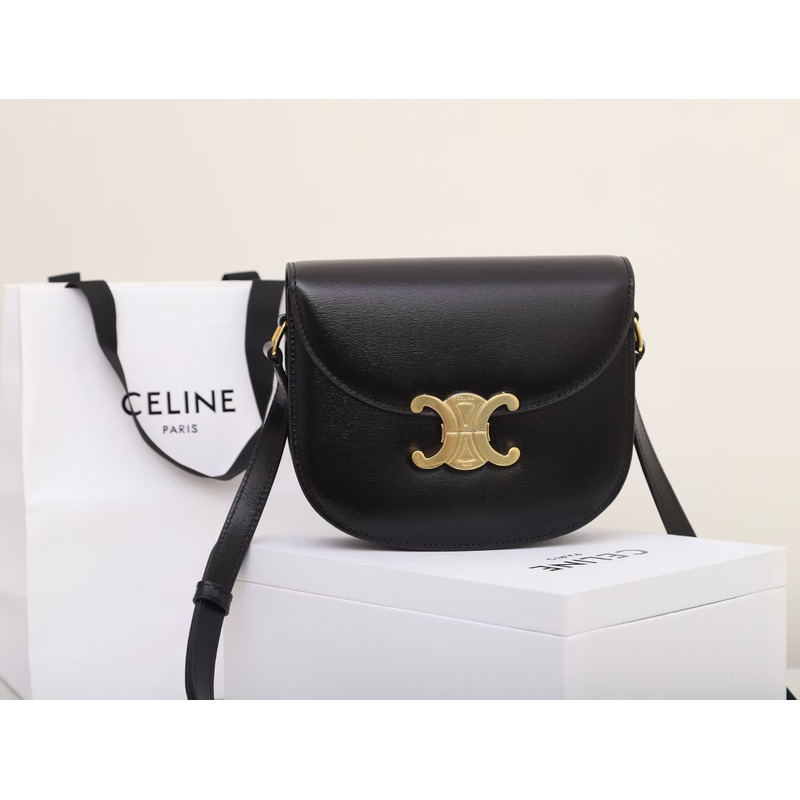 Ce**e chain besace clea in calfskin black