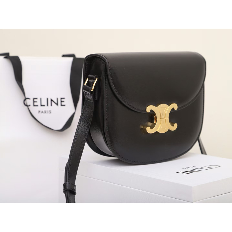 Ce**e chain besace clea in calfskin black