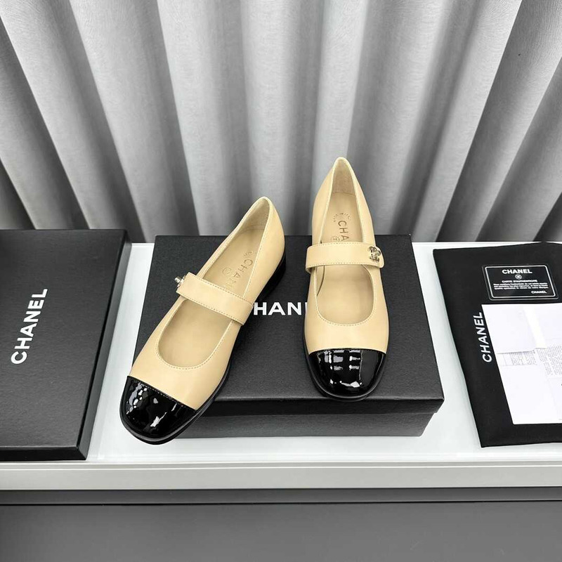 Ch*el mary janes patent leather beige black