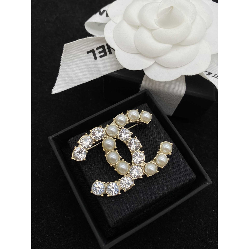 Ch*el cc pearls diamonds brooch