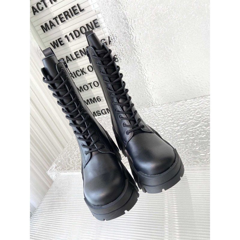 Ba*len*cia*ga bulldozer lace-up leather ankle boots black