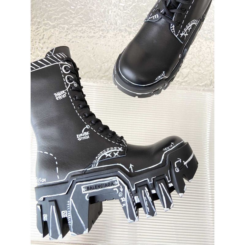 Ba*len*cia*ga bulldozer lace-up leather ankle boots white sketch black