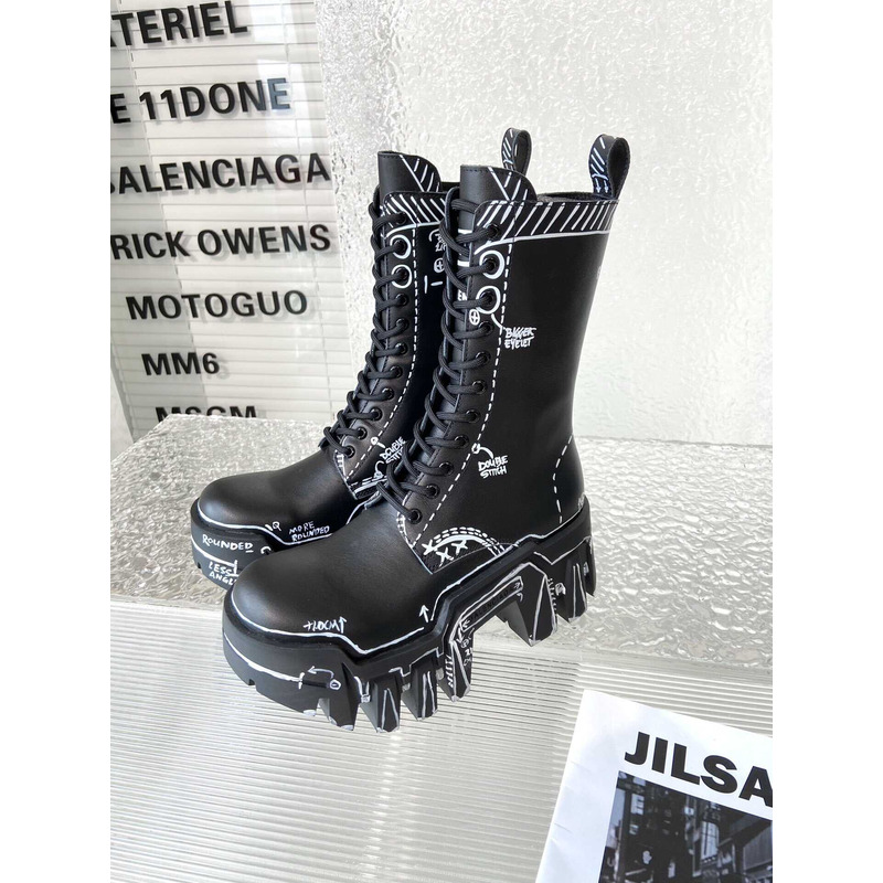 Ba*len*cia*ga bulldozer lace-up leather ankle boots white sketch black