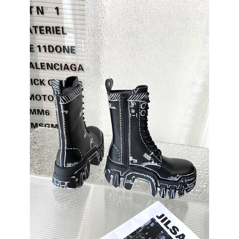 Ba*len*cia*ga bulldozer lace-up leather ankle boots white sketch black