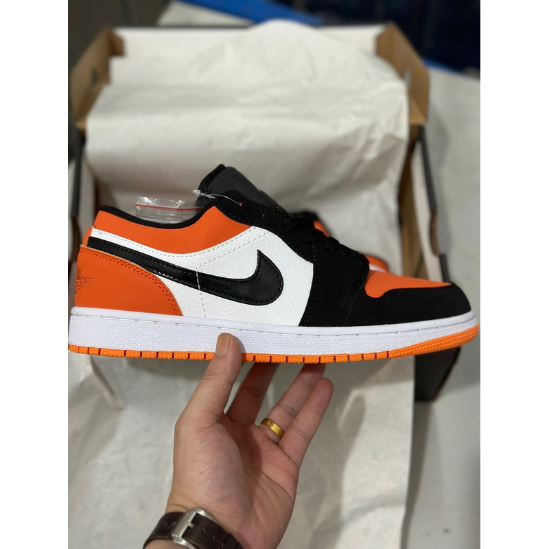 Nike Jordan 1 Low Shattered Backboard Sneaker