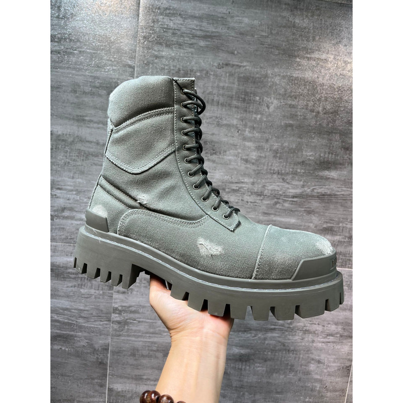 Ba*len*cia*ga combat boots green