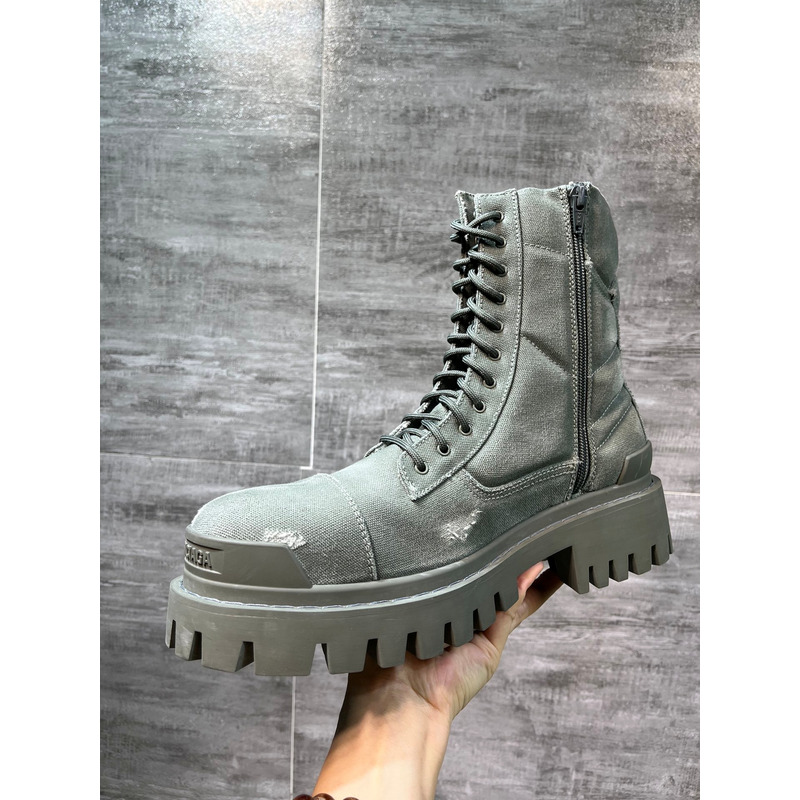 Ba*len*cia*ga combat boots green