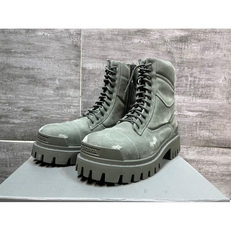 Ba*len*cia*ga combat boots green