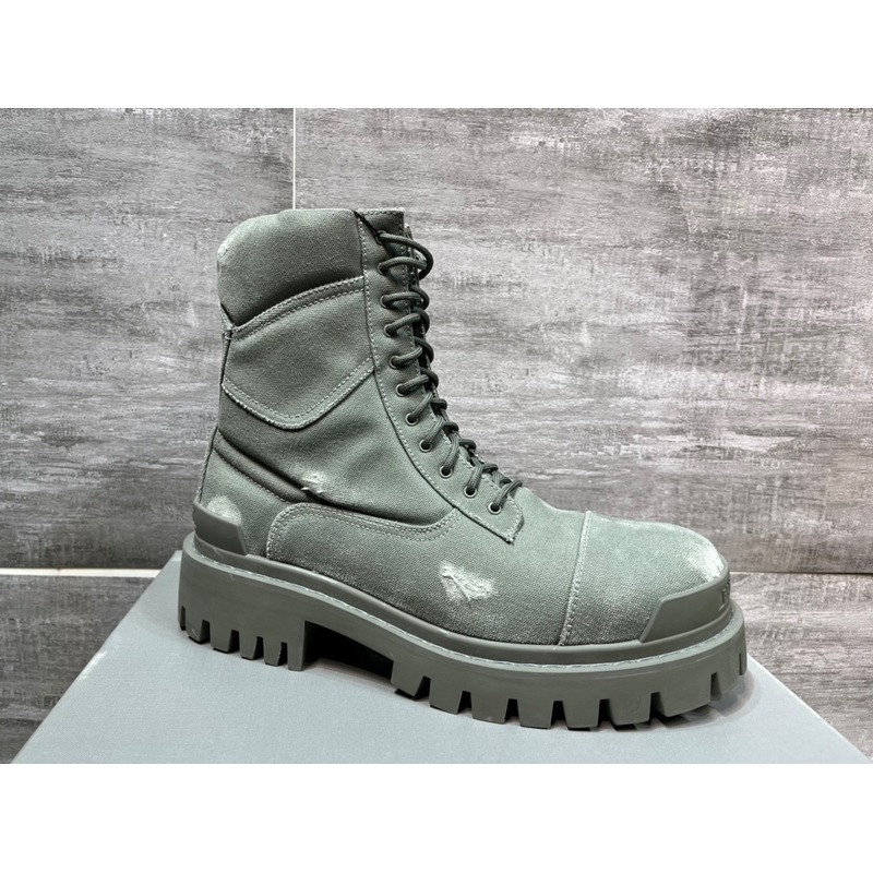 Ba*len*cia*ga combat boots green