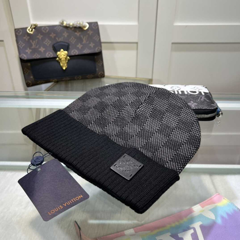 l**is V*t*n petit damier hat grey