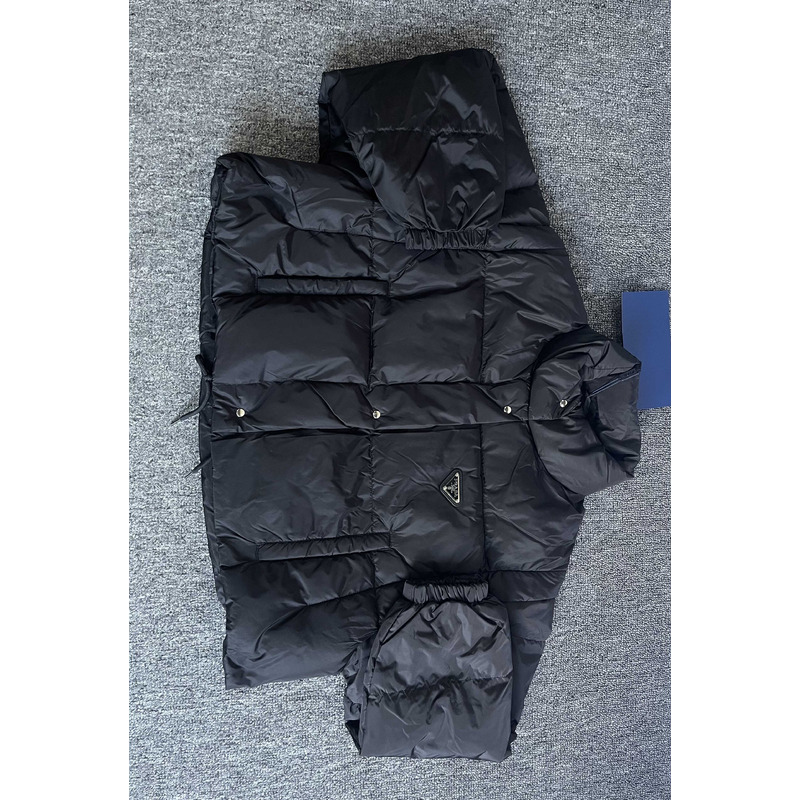 Pra*a cropped two-tone quilted down jacket black