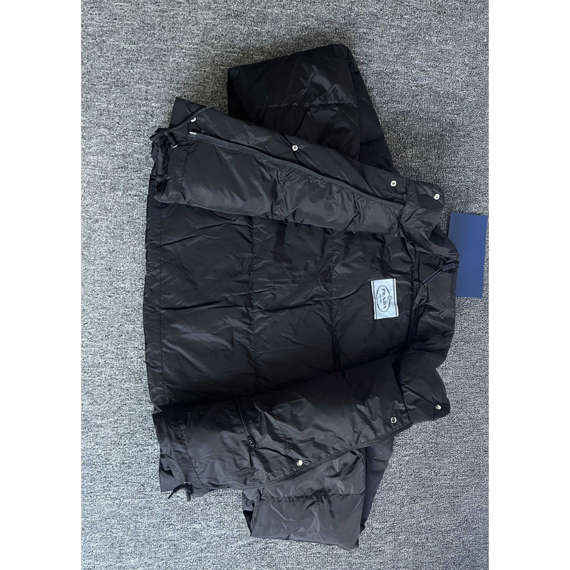 Pra*a cropped two-tone quilted down jacket black